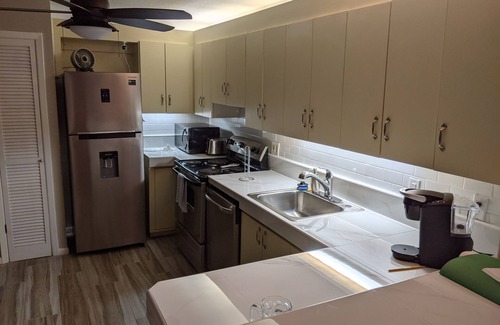 Bolongo Bay Condo | Lovely 2 Bedroom Condo with pool and amazing views