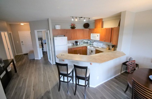 North End Condo | Lovely 2 Bedroom Condo in Discovery Bay Resort- COK-STR-BL4093596