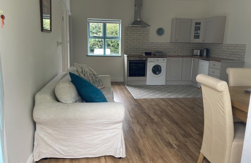 Dungarvan Cottage | Lovely 2 bedroom cottage at base of Comeragh Mountains