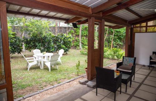 Bain Boeuf Apartment | Lovely 2 Bedroom Duplex next to the Beach at Jardin Du Cap