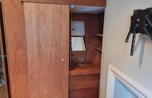 Town Apartment | Lovely 2 bedroom garden flat arranged on two floor