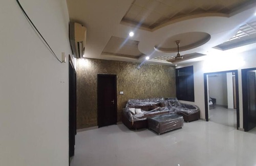 Tonk Road Apartment | Lovely 2 Bedroom +Hall + Kitchen+ 2 Bathroom Flat