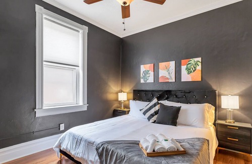 Shaw Apartment | Lovely 2 Bedroom | Historic Shaw Neighborhood