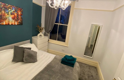 Northcote Apartment | Lovely 2 bedroom home near Central London