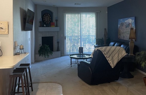 Superstition Springs Condo | Lovely 2-bedroom Mesa condo w/ pool in gated community