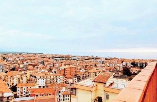 Scalea Apartment | Lovely 2-bedroom rental with patio in Scalea