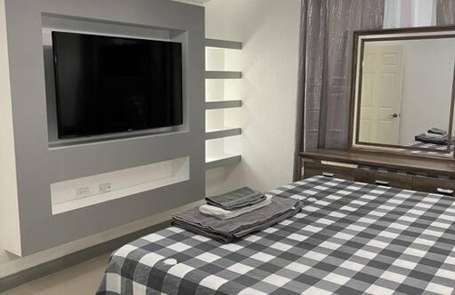 Havendale Apartment | Lovely 2 Bedroom Rental unit with pool & jacuzzi