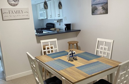 Long Branch Apartment | Lovely 2 Bedroom Unit in Long Branch, close to the beach, and NJ Transit.