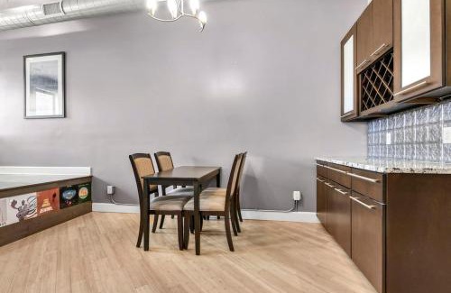 Downtown Springfield Apartment | Lovely 2-Bedroom Unit in Springfriend