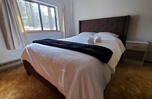 Jemez Springs Cabin | Lovely 2 Bedroom Cabin in the Woods