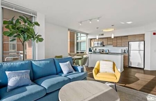 McLean Apartment | Lovely 2 bedroom with patio