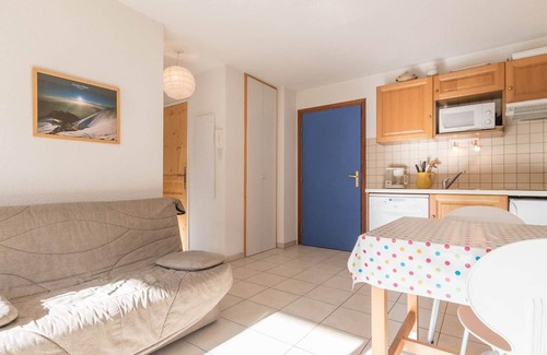 Briancon Apartment | Lovely 2-room apartment near shops, cable car, balcony, ski locker