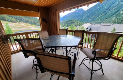 East Kootenay Apartment | Lovely 2bdrm Panorama Springs unit overlooking the mountains and pools!
