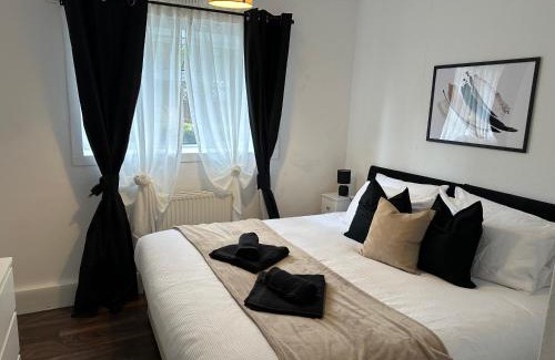 Wimbledon Park Apartment | Lovely 2Bedroom 4mins from Wimbledon station