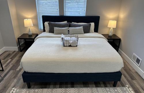 Columbus Apartment | Lovely 2BR Near Downtown Area