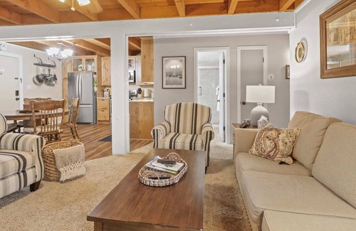 Wildernest Condo | Lovely 2BR Silverthorne Condo w/ Balcony, Views!