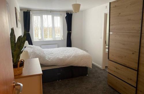 Doncaster Apartment | Lovely 2nd floor 2 bed flat sleeps 4