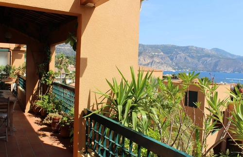 Cap-Ferrat Apartment | Lovely 3 bedroom apartment in village of St Jean Cap Ferrat, sea views and pool