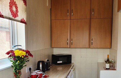 Clacton-on-Sea Apartment | Lovely 3 bed flat, near to beach with free parking