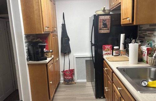 Niskayuna House | Lovely 3 Bedroom/2 Bath Hideaway Cottage in Old Niskayuna- 30 Day Minimum Stay