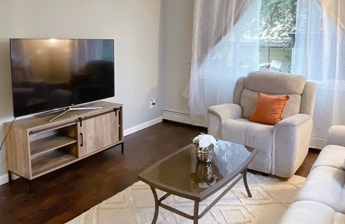 Northeast Anchorage Apartment | Lovely 3 Bedroom Apartment Near JBER