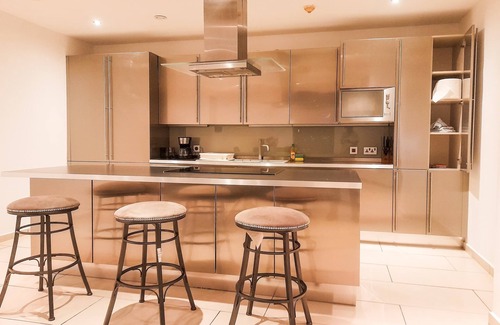 Dzorwulu House | Lovely 3-bedroom apartment with an amazing view of the city at Villagio Aqua
