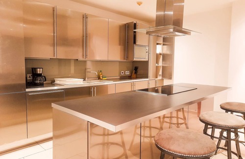 Dzorwulu House | Lovely 3-bedroom apartment with an amazing view of the city at Villagio Aqua