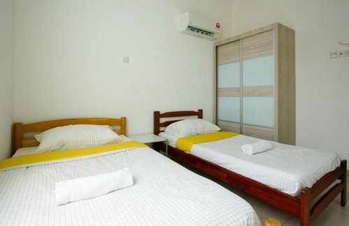 Gelugor Apartment | Lovely 3 Bedroom Condo