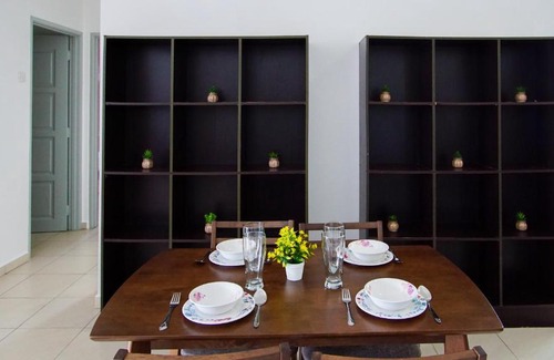 Gelugor Apartment | Lovely 3 Bedroom Condo