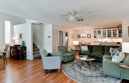 Holmes Beach House | Lovely 3 bedroom duplex on Anna Maria Island, Private pool, pet friendly!
