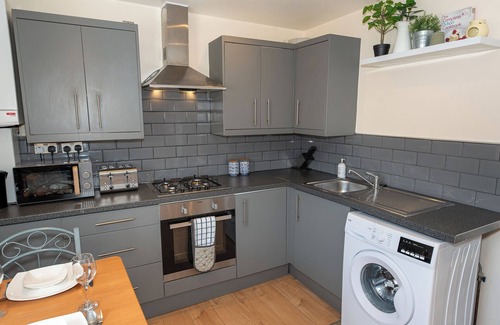 Tower Hill Apartment | Lovely 3 Bedroom Flat with FREE Wi-Fi in Aldgate Tower Hill Whitechapel London