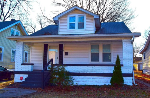 South Louisville House | Lovely 3-bedroom house in Louisville with AC, WiFi