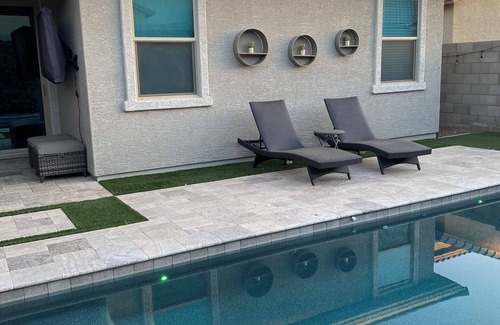Phoenix House | Lovely 3-bedroom house close to entertainment nPrivate pool hot tub built in bbq