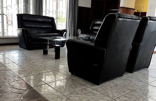 Windhoek House | Lovely 3-bedroom house with AC in Windhoek