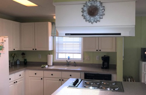 Garden City House | Lovely 3 Bedroom 2 Full Bath In Oceanside Village