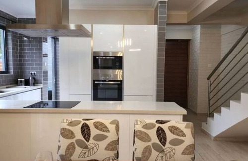 Greendale Apartment | Lovely 3 bedrooms unit with Pool and Gym Sitar