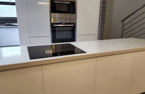 Greendale Apartment | Lovely 3 bedrooms unit with Pool and Gym Sitar