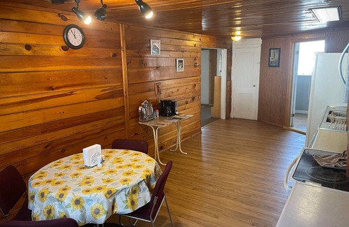 Limestone Apartment | Lovely 3 Br, Outdoorsman's Haven, Sled Access/ATV