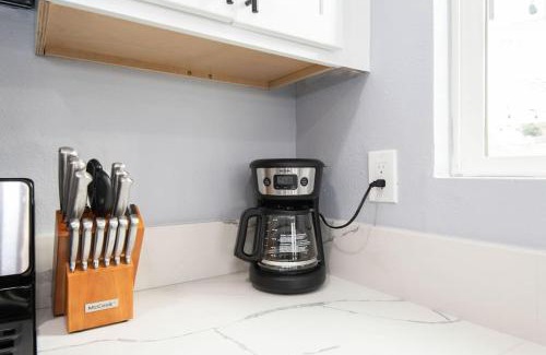 Los Angeles Apartment | Lovely 3bedroom condo with free parking on premise