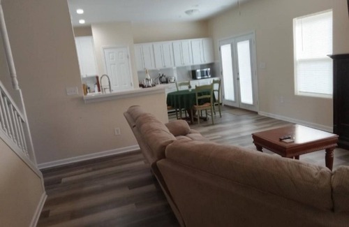 Newnan House | Lovely 4-bedroom/3 bathroom house in Newnan with AC, WiFi.