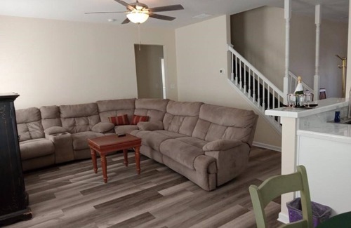 Newnan House | Lovely 4-bedroom/3 bathroom house in Newnan with AC, WiFi.