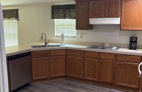 Clarksville House | Lovely 4-bedroom house in Clarksville walking distance to downtown activities