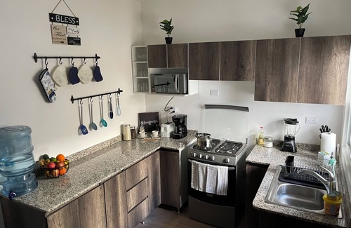 Fraijanes House | Lovely 4-bedroom house with WiFi in Guatemala
