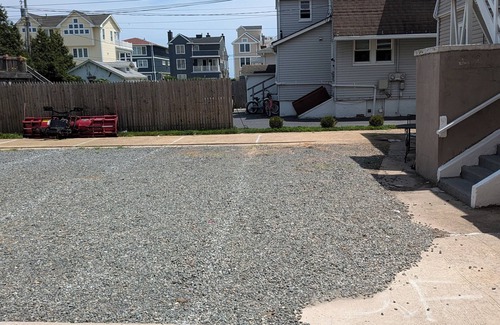 Wall House | Lovely 4-bedroom house by the beach.