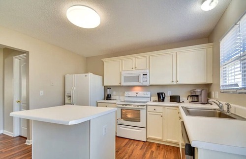 Southeast Raleigh House | Lovely 4-br home-away-from-home with AC, WiFi, office TVs internet near Downtown