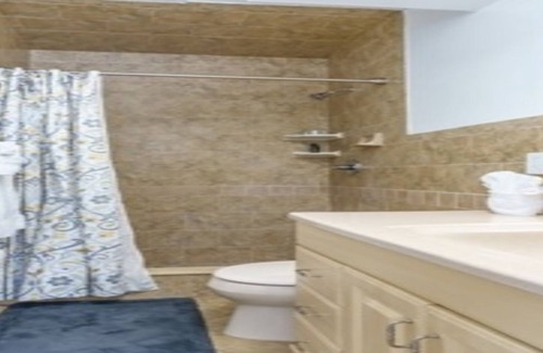 Boulevard Heights Villa | Lovely 4br Newly redone pool home
