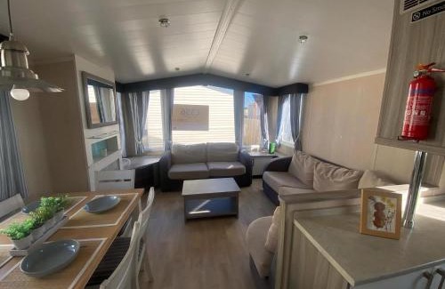 Towyn Other | Lovely 6 Berth Caravan At Ty Mawr Holiday Park, North Wales Ref 86004K