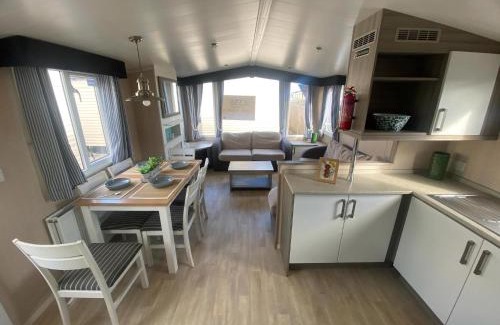Towyn Other | Lovely 6 Berth Caravan At Ty Mawr Holiday Park, North Wales Ref 86004K
