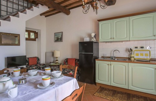 Castelfranco di Sopra Villa | Lovely apartment in villa for 3 people with WIFI, pool, TV and patio