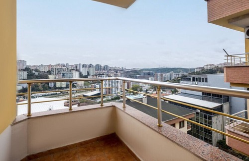 Kagithane Apartment | Lovely and Central Flat with Terrace in Kagithane